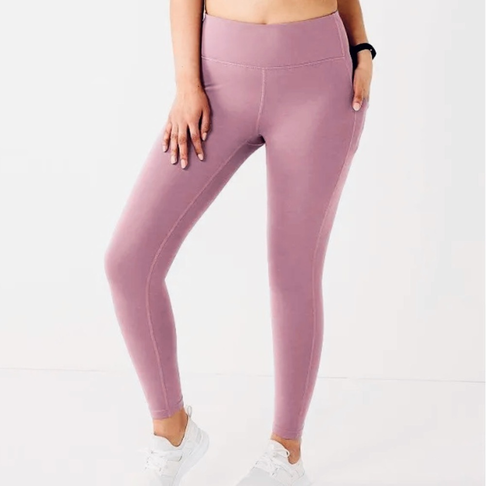 NWT TEK GEAR Women's High-Waisted
7/8 Leggings, Paige purple